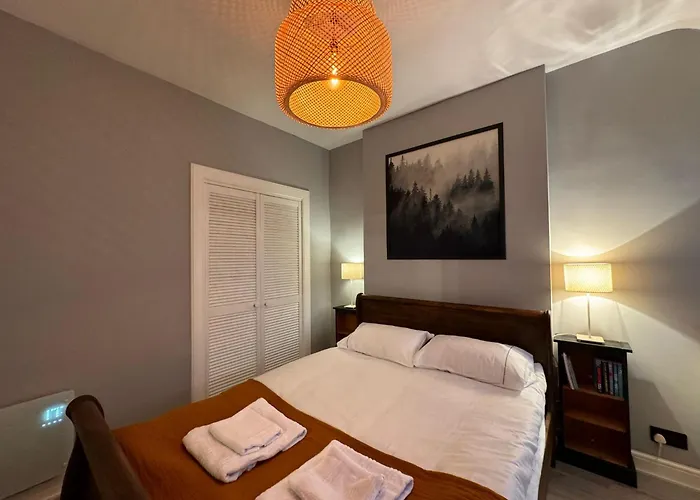 Peebles High Street Apartment