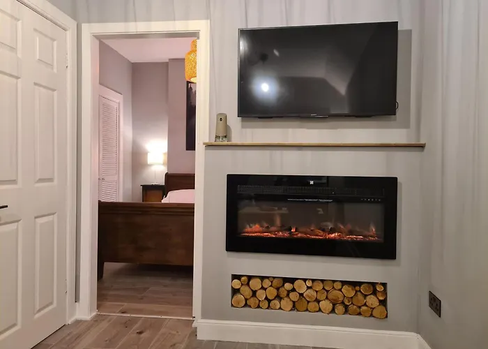 Peebles High Street Apartment