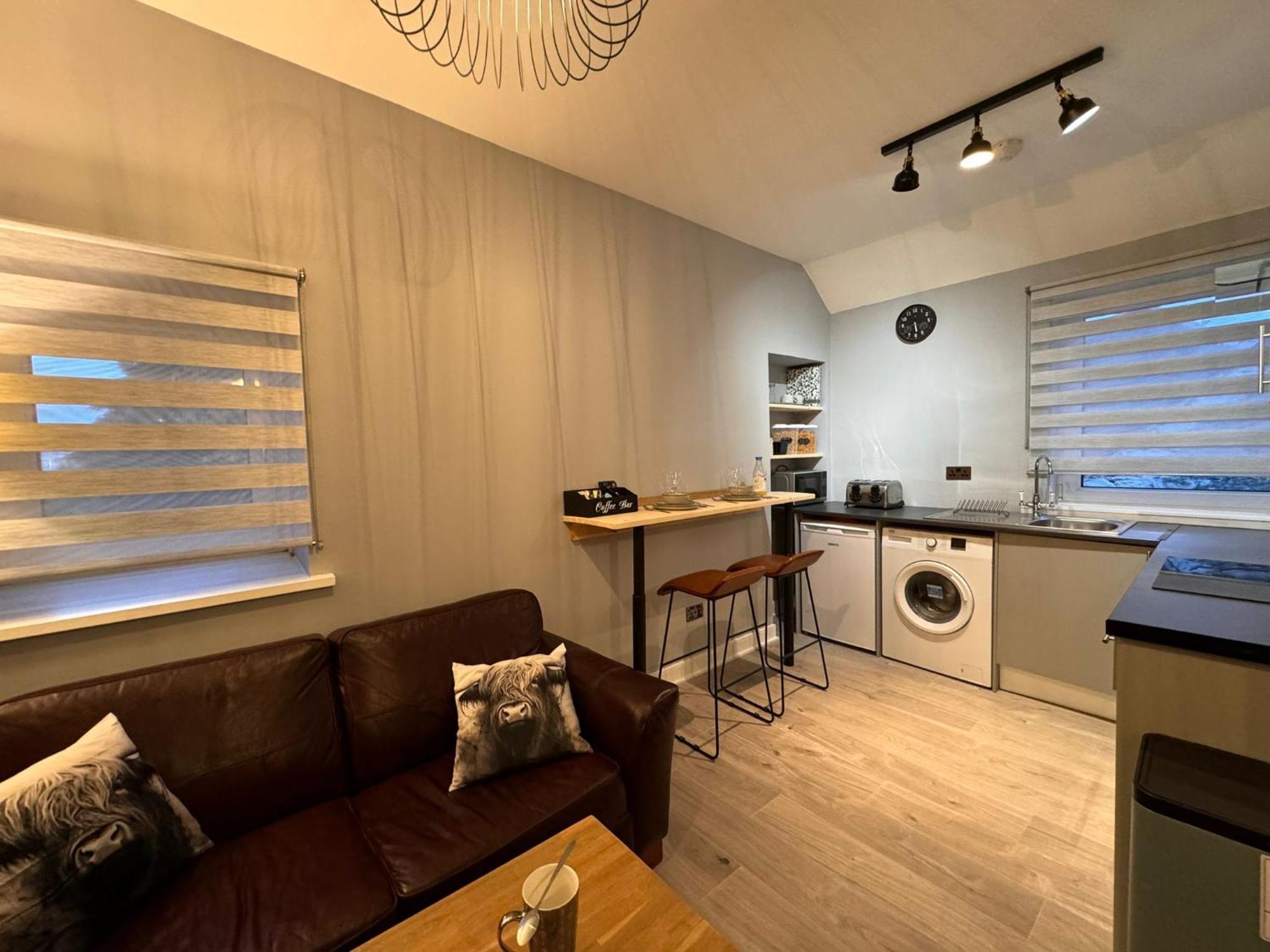 High Street Apartment *